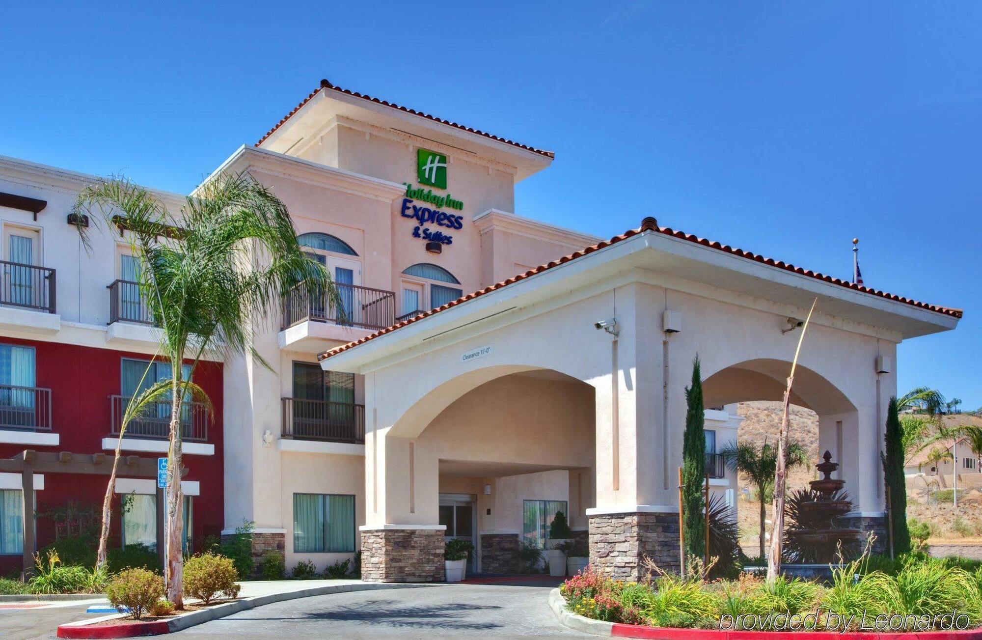 Holiday Inn Express Hotel & Suites Lake Elsinore By Ihg Экстерьер фото